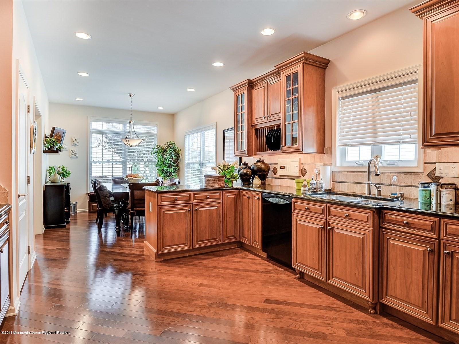 5 Yates Road Manalapan, NJ 07726 - Photo 13 of 34 014_Kitchen