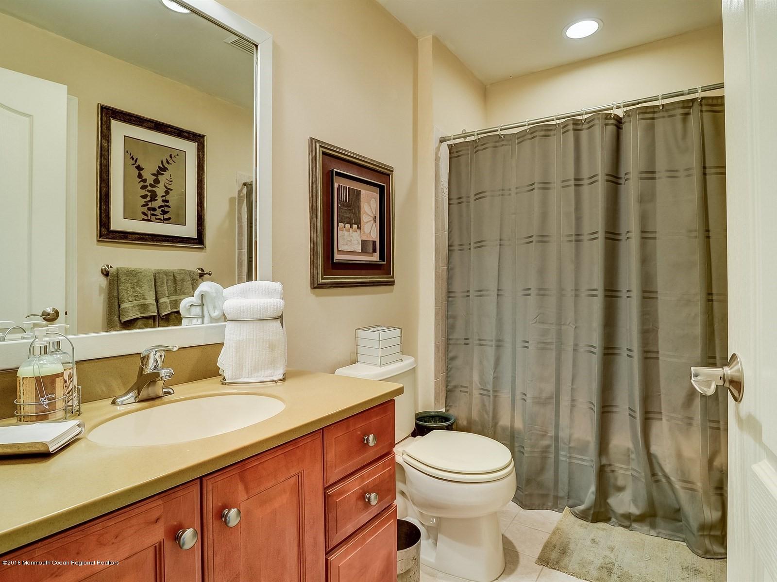 5 Yates Road Manalapan, NJ 07726 - Photo 25 of 34 032_Full Bath