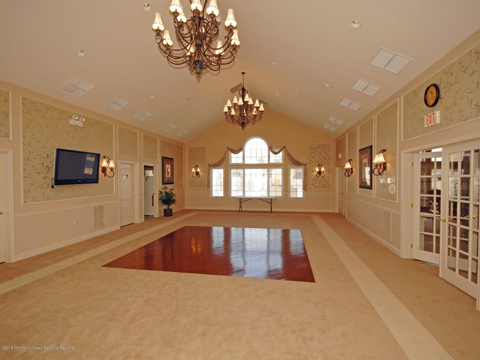 5 Yates Road Manalapan, NJ 07726 - Photo 30 of 34 040_Clubhouse
