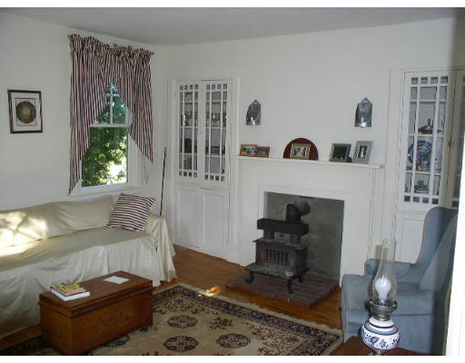 827 Hill Road Boxborough, MA 01719 - Photo 9 of 16