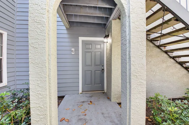 $2,500 | 1050 Crystal Way, Unit G, Delray Beach, FL 33444