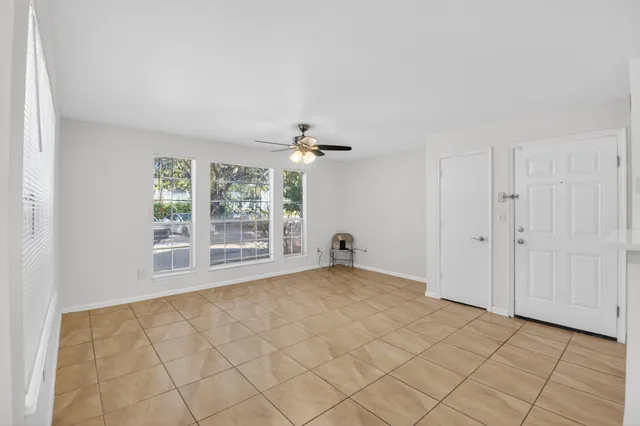 $2,500 | 1050 Crystal Way, Unit G, Delray Beach, FL 33444