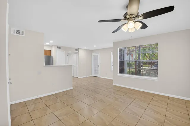 $2,500 | 1050 Crystal Way, Unit G, Delray Beach, FL 33444