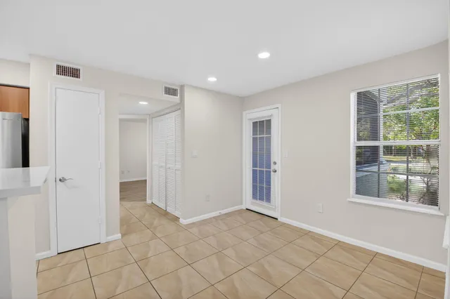 $2,500 | 1050 Crystal Way, Unit G, Delray Beach, FL 33444