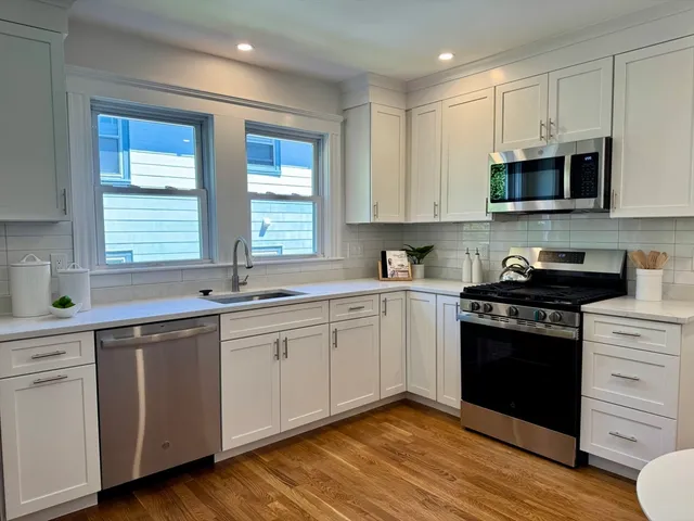 $3,300 | 331 Vermont Street, Unit 1, Boston, MA 02132