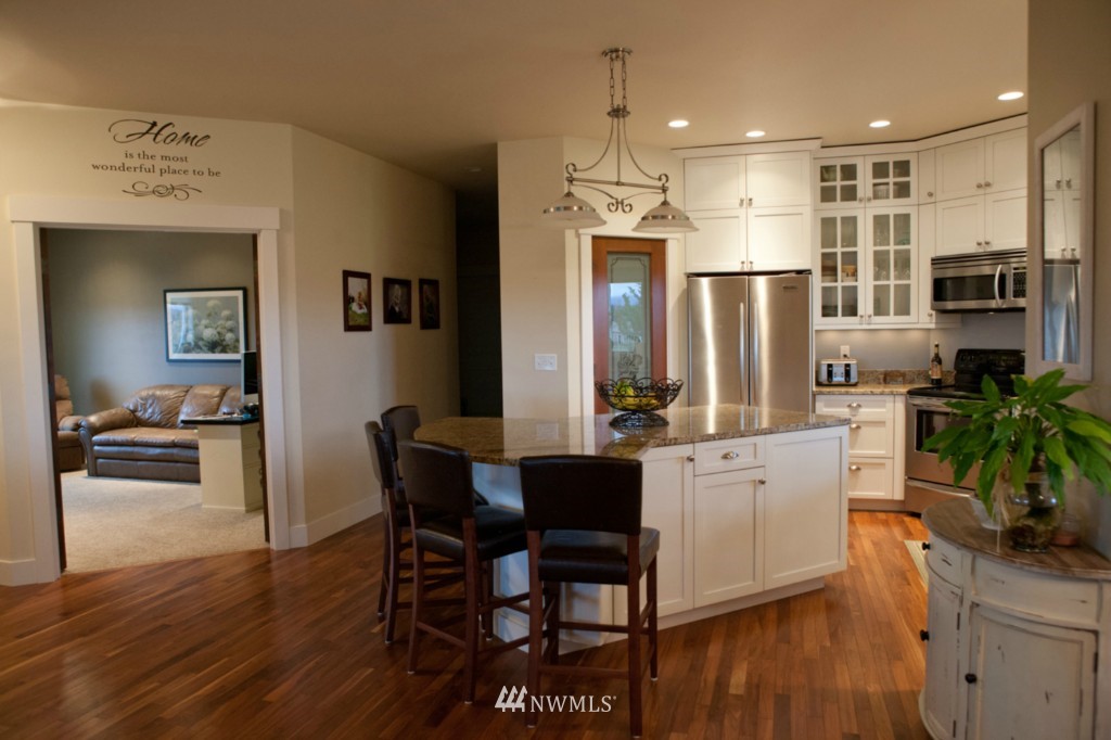 17583 Cook Road Burlington, WA 98233 - Photo 4 of 15 Gallery Image 4