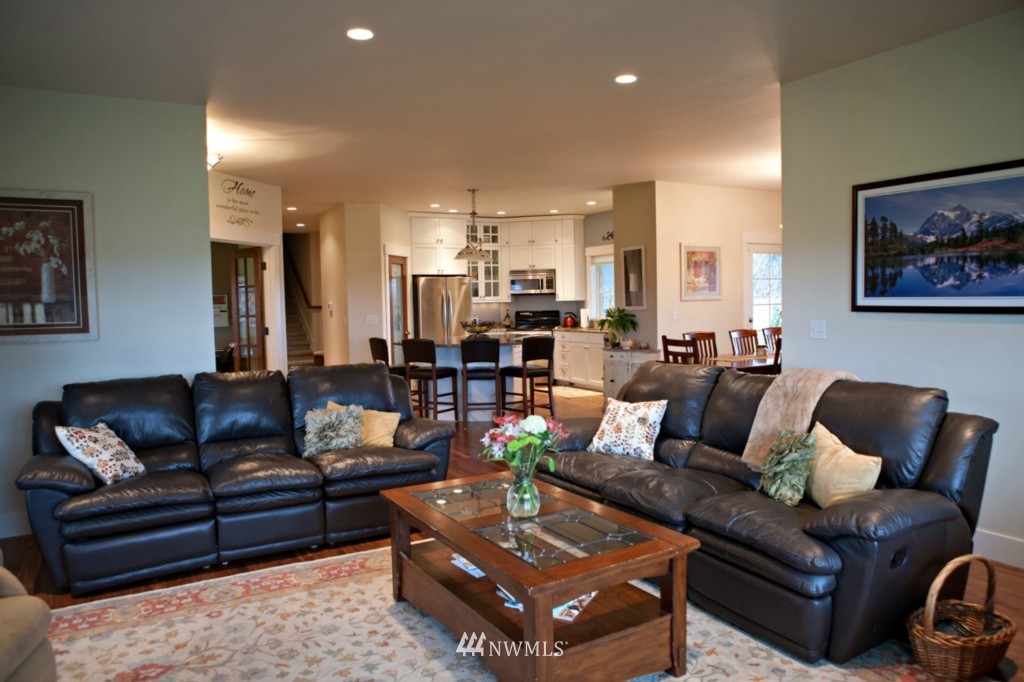 17583 Cook Road Burlington, WA 98233 - Photo 6 of 15 Gallery Image 6