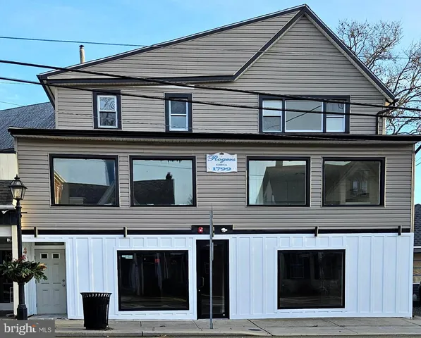 $2,300 | 14 West Avenue, Unit 14C, Woodstown, NJ 08098