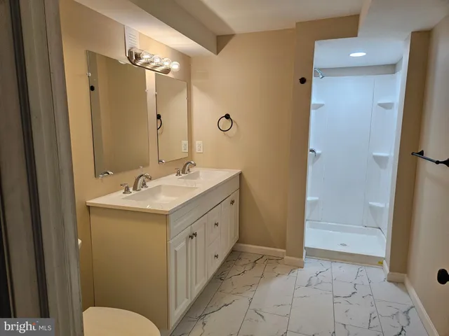 $2,300 | 14 West Avenue, Unit 14C, Woodstown, NJ 08098