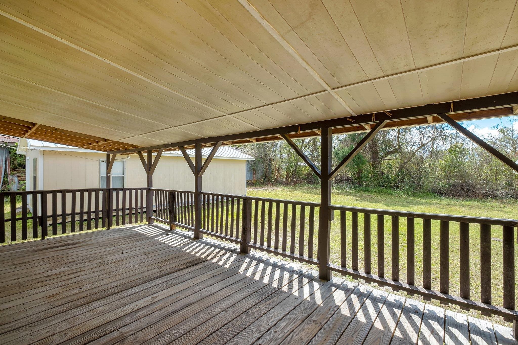 6929 Singletary Street Grand Ridge, FL 32442 - Photo 11 of 39 Gallery Image 11