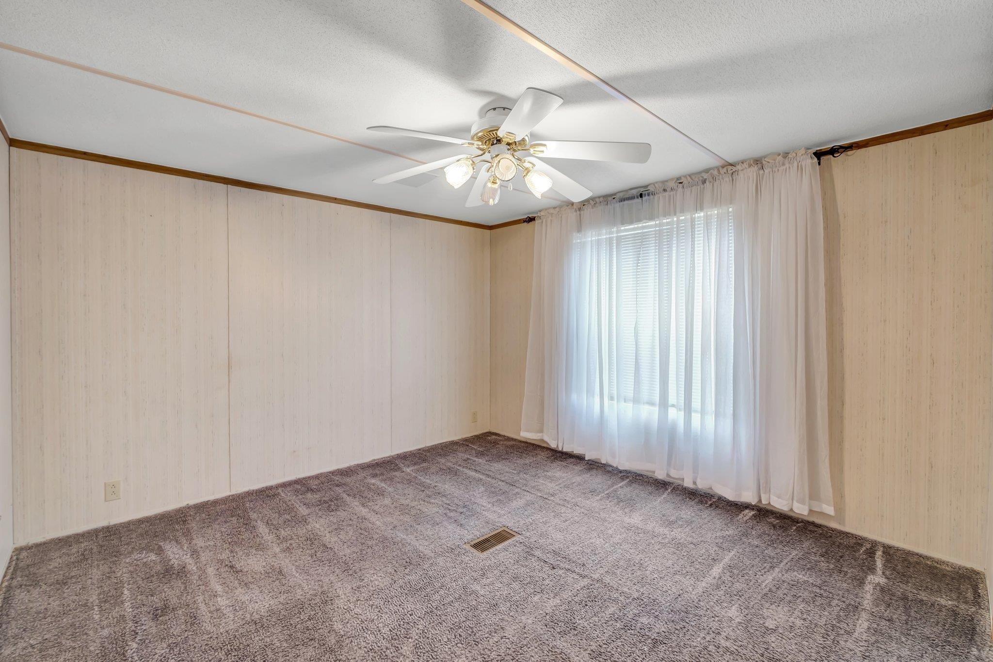 6929 Singletary Street Grand Ridge, FL 32442 - Photo 19 of 39 Gallery Image 19