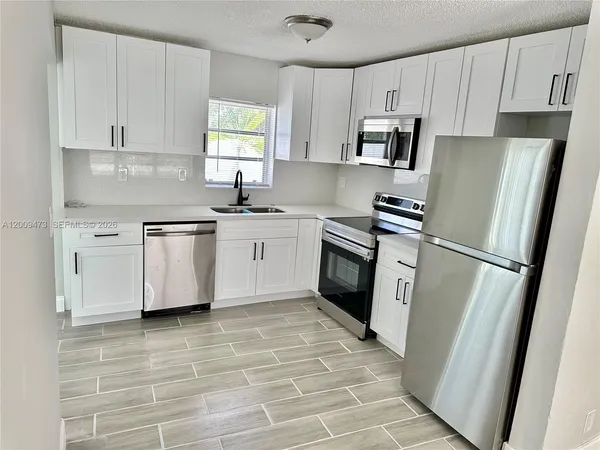 $3,300 | 2600 Northeast 8th Avenue, Pompano Beach, FL 33064