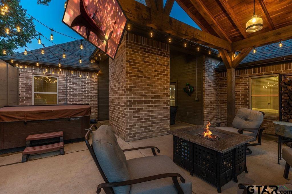 2001 Winding Run Lane Longview, TX 75605 - Photo 13 of 45 a outdoor living space with patio furniture