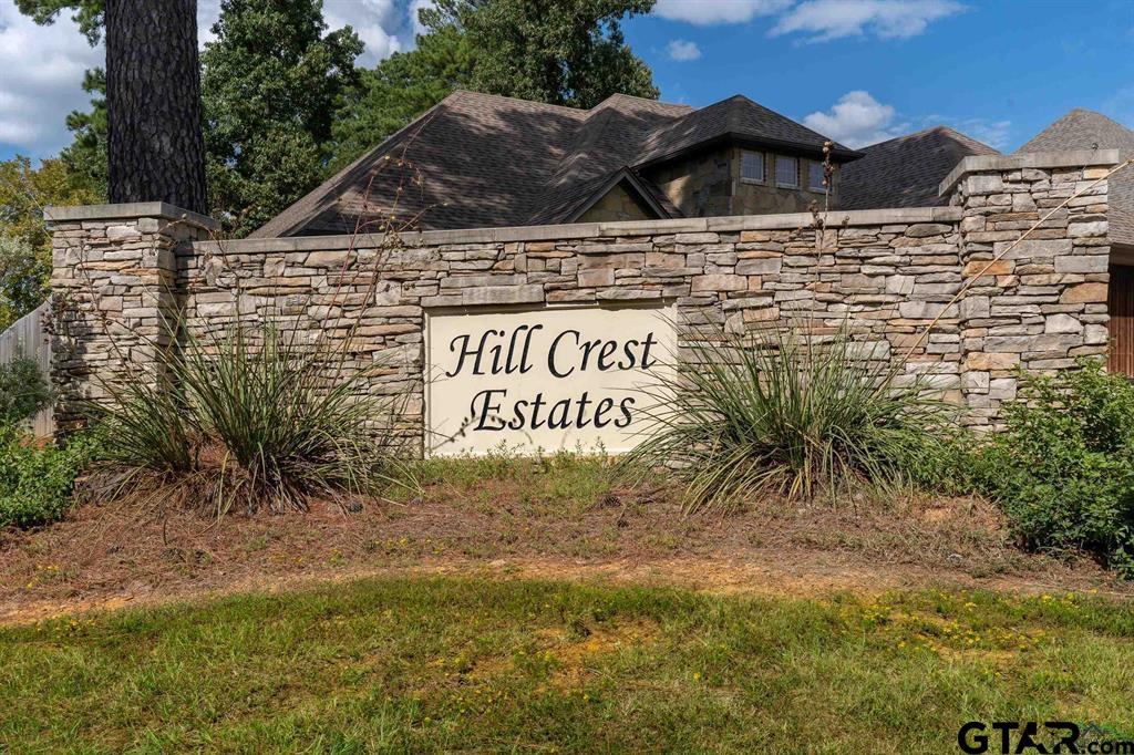 2001 Winding Run Lane Longview, TX 75605 - Photo 2 of 45 a view of outdoor space with garden