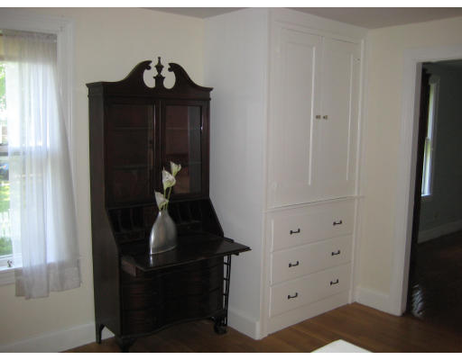 20 Little Road North Andover, MA 01845 - Photo 11 of 12 Gallery Image 11
