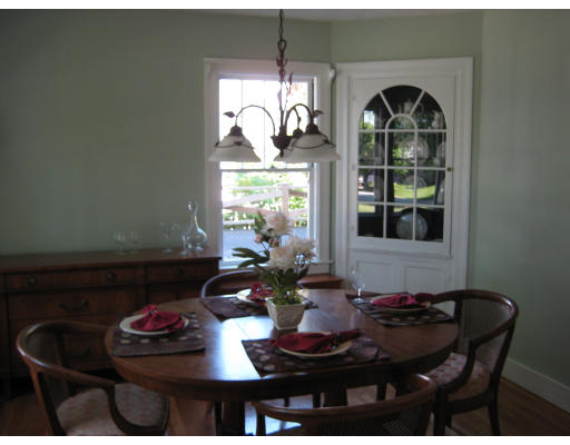 20 Little Road North Andover, MA 01845 - Photo 3 of 12 Gallery Image 3