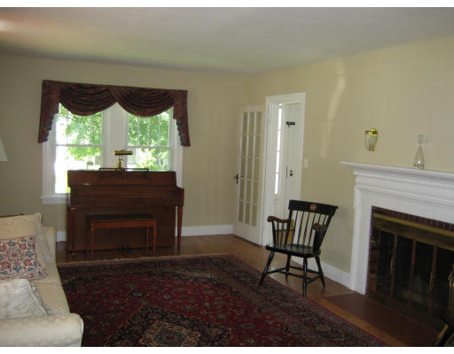 20 Little Road North Andover, MA 01845 - Photo 8 of 12 Gallery Image 8