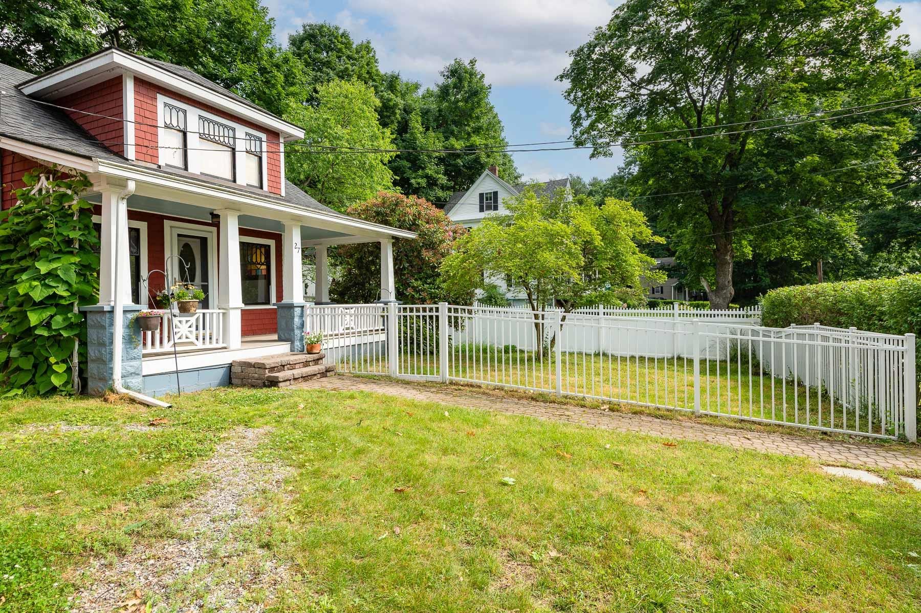 27 Philbrick Road Kittery, ME 03904 - Photo 2 of 35 Gallery Image 2