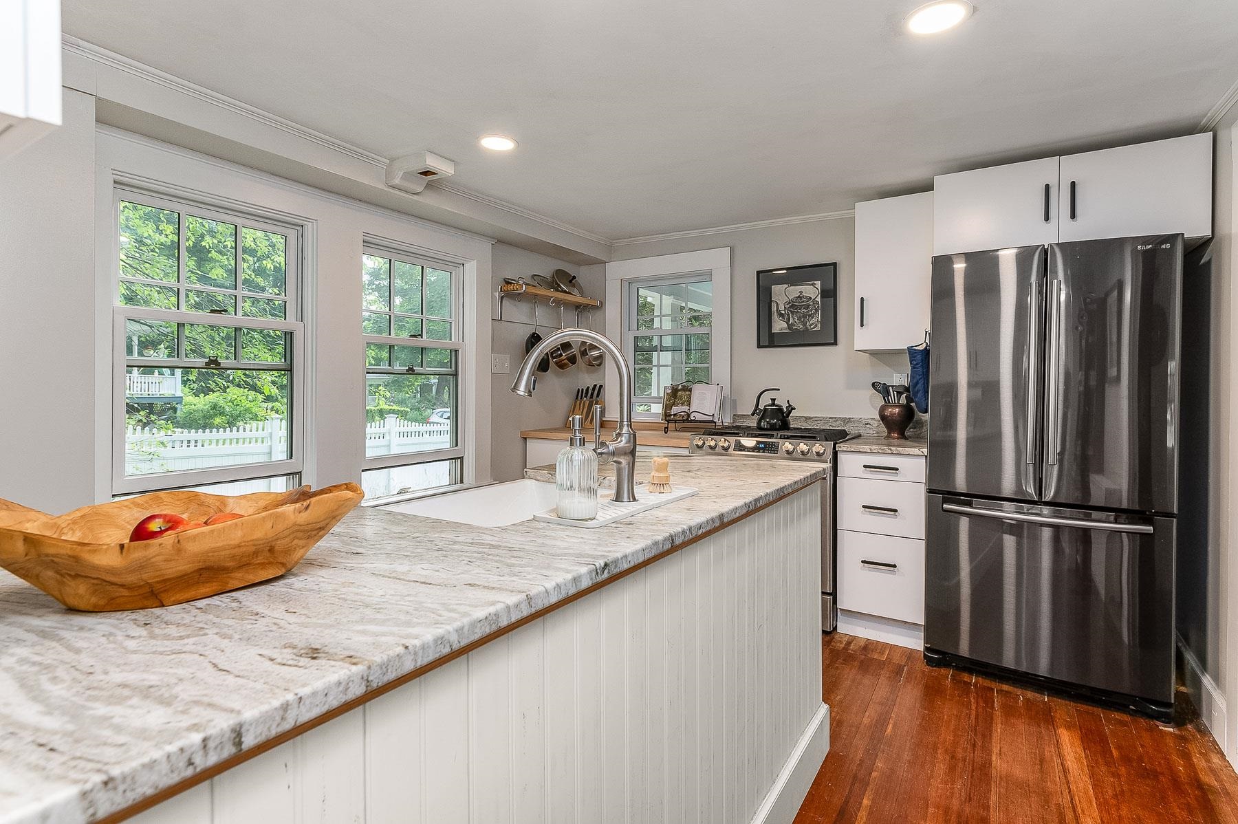 27 Philbrick Road Kittery, ME 03904 - Photo 4 of 35 Gallery Image 4