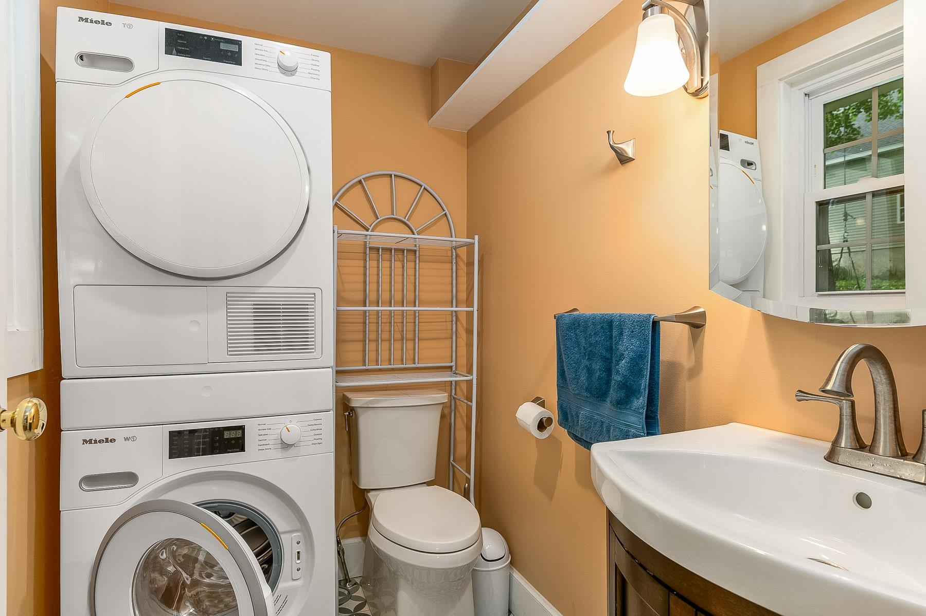 27 Philbrick Road Kittery, ME 03904 - Photo 7 of 35 Gallery Image 7