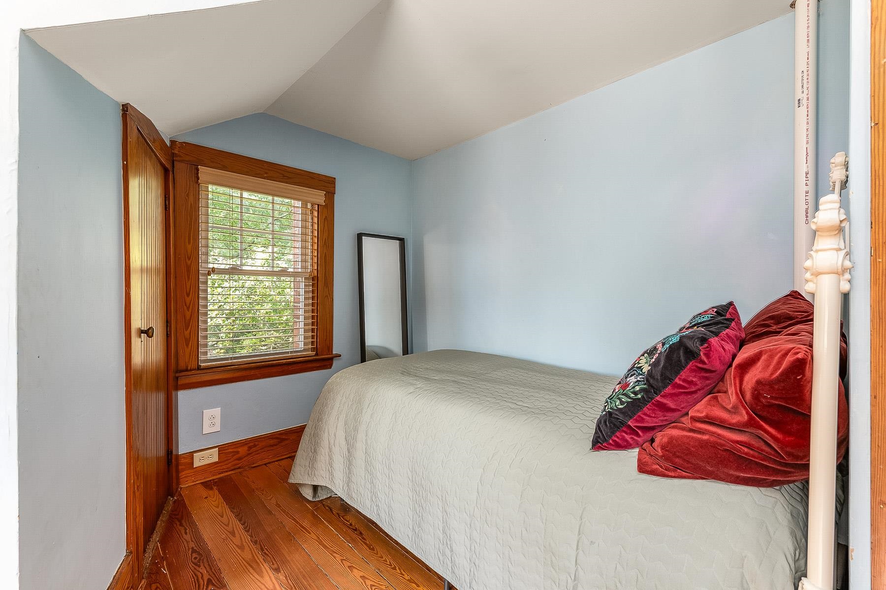 27 Philbrick Road Kittery, ME 03904 - Photo 8 of 35 Gallery Image 8