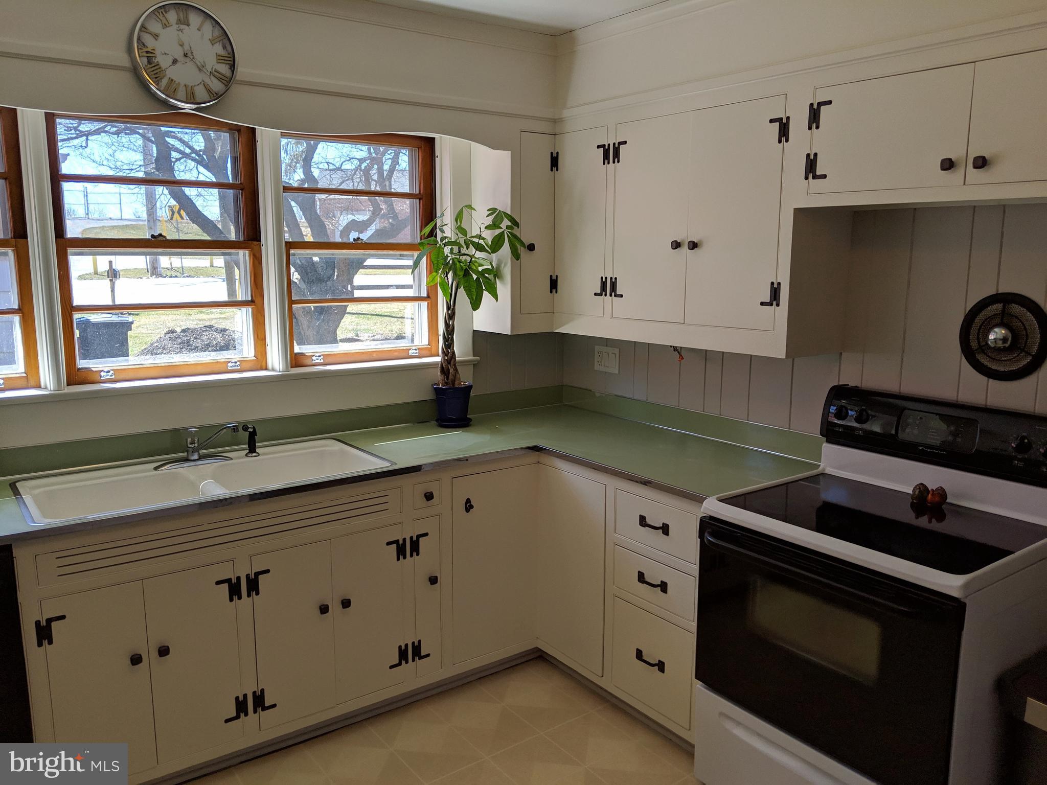 190 Black Rock Road Hanover, PA 17331 - Photo 14 of 34 Kitchen