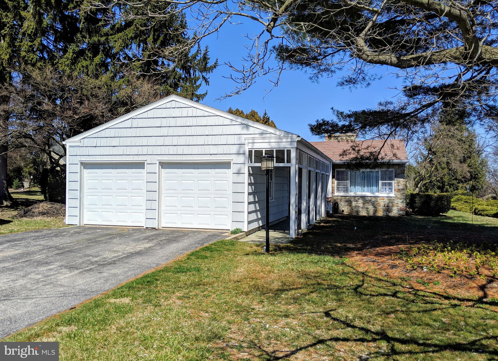 190 Black Rock Road Hanover, PA 17331 - Photo 3 of 34 2 Car Oversized Garage