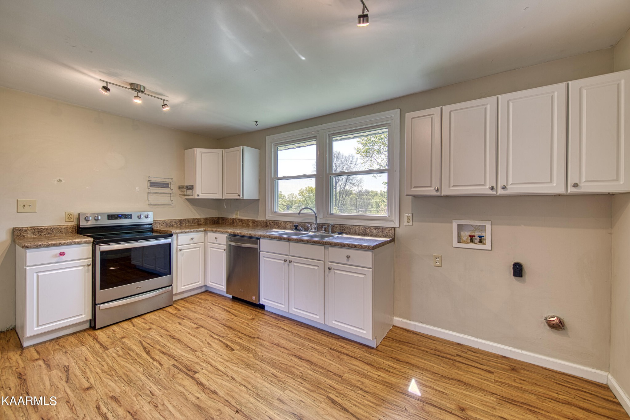 3015 Sanderson Road Knoxville, TN 37921 - Photo 2 of 20 Gallery Image 2