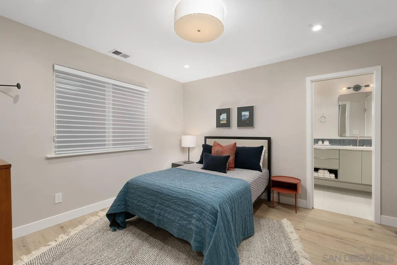 751 Hoska Drive Del Mar, CA 92014 - Photo 43 of 43 a bedroom with a bed and window