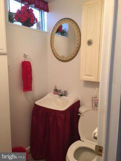 1202 Stamford Road Baltimore, MD 21207 - Photo 22 of 28 Bath