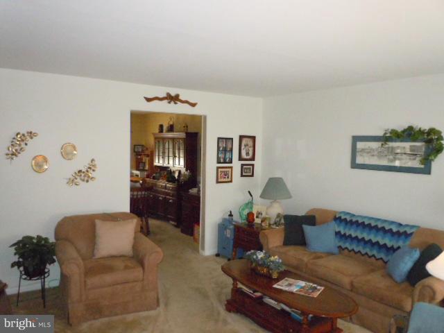 1202 Stamford Road Baltimore, MD 21207 - Photo 6 of 28 Living Room