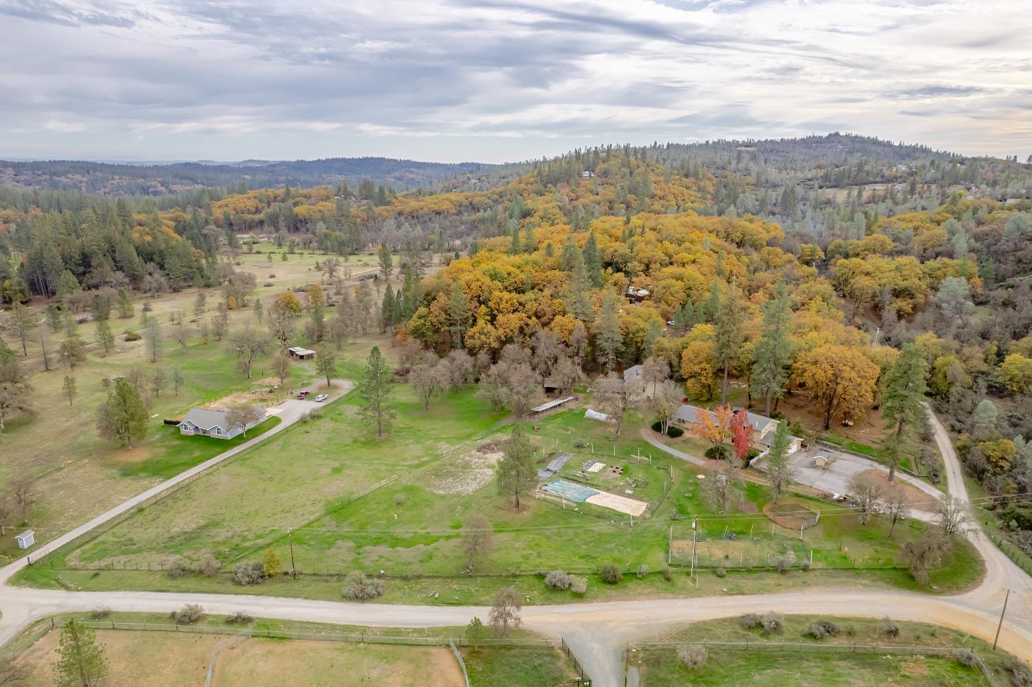 12987 Hidden Valley Road Grass Valley, CA 95949 - Photo 23 of 36