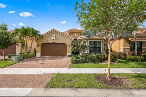 $989,000 | 11856 Leon Circle, Parkland, FL 33076