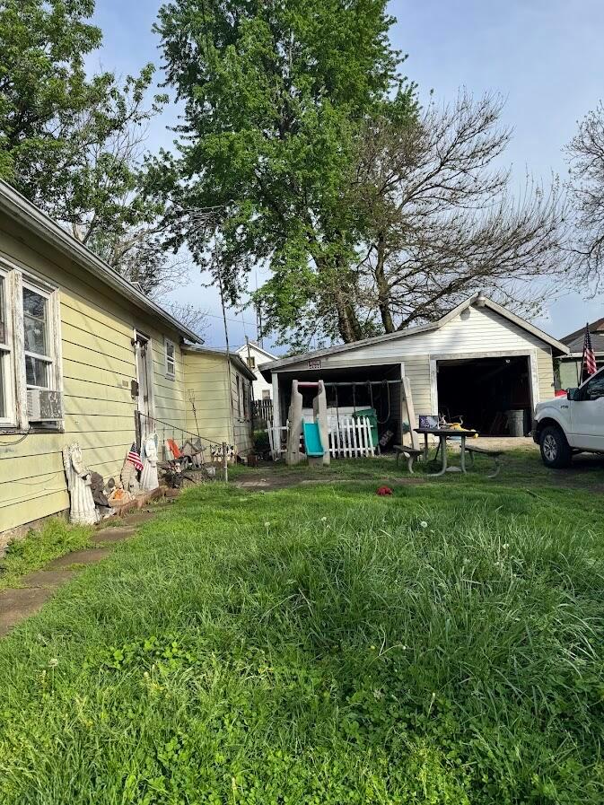 1037 Middle Street Springfield, OH 45503 - Photo 1 of 10 1037 Middle Street
