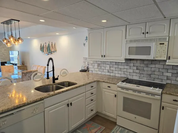 $2,950 | 600 West Brigantine Avenue, Unit 310, Brigantine, NJ 08203