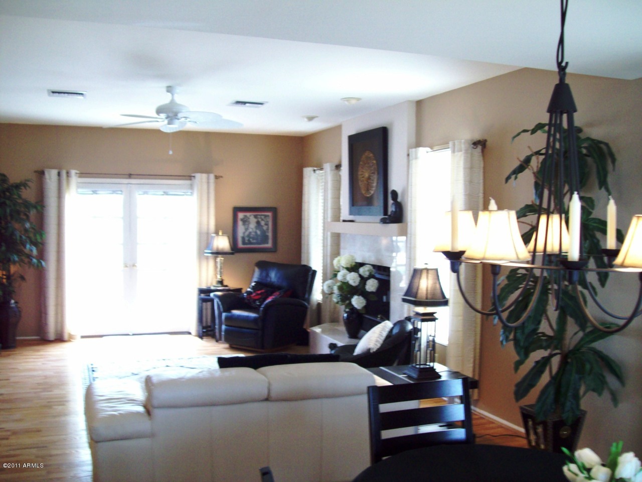 118 East Boca Raton Road Phoenix, AZ 85022 - Photo 6 of 28 Family room