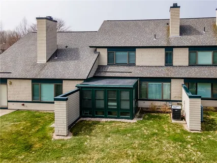 $695,000 | 2 Stevenson Way, Narragansett, RI 02882