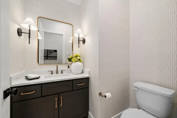 $1,025,000 | 8033 Ridgeview Drive, Houston, TX 77055