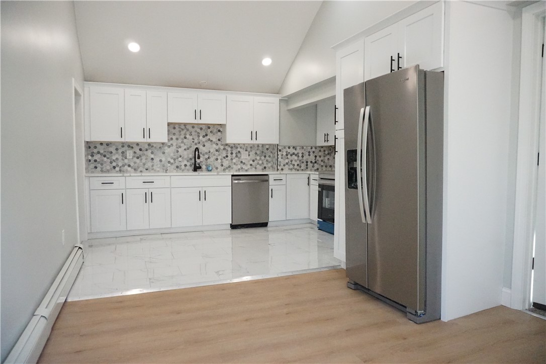 40 Sunset Avenue Woonsocket, RI 02895 - Photo 13 of 38