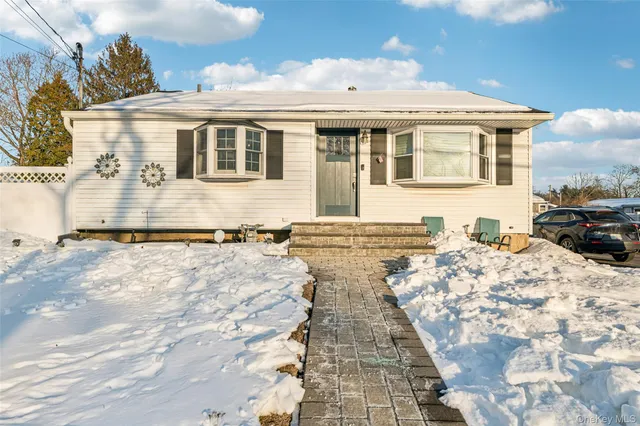 $549,999 | 662 College Road, Farmingville, NY 11738