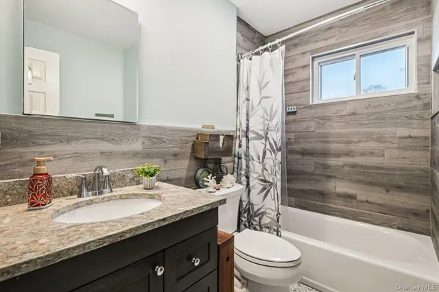 $549,999 | 662 College Road, Farmingville, NY 11738