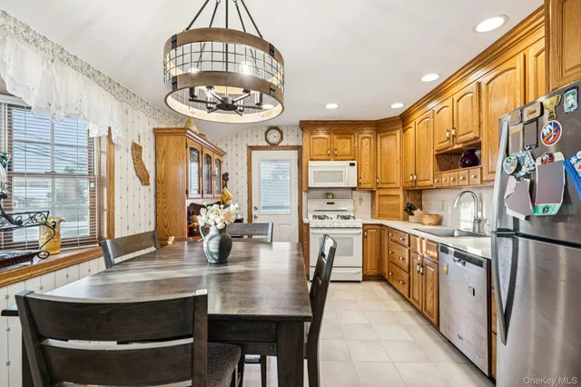 $549,999 | 662 College Road, Farmingville, NY 11738