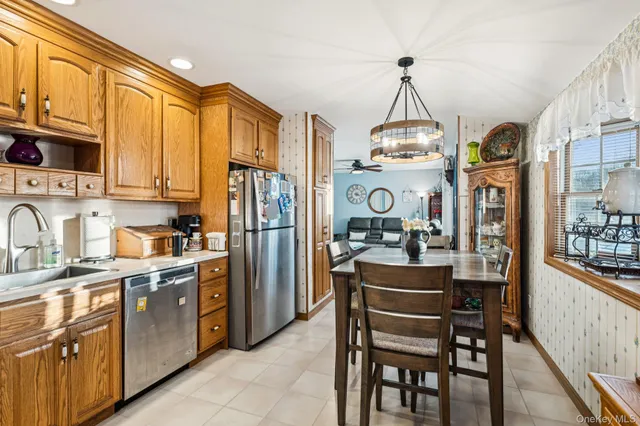 $549,999 | 662 College Road, Farmingville, NY 11738