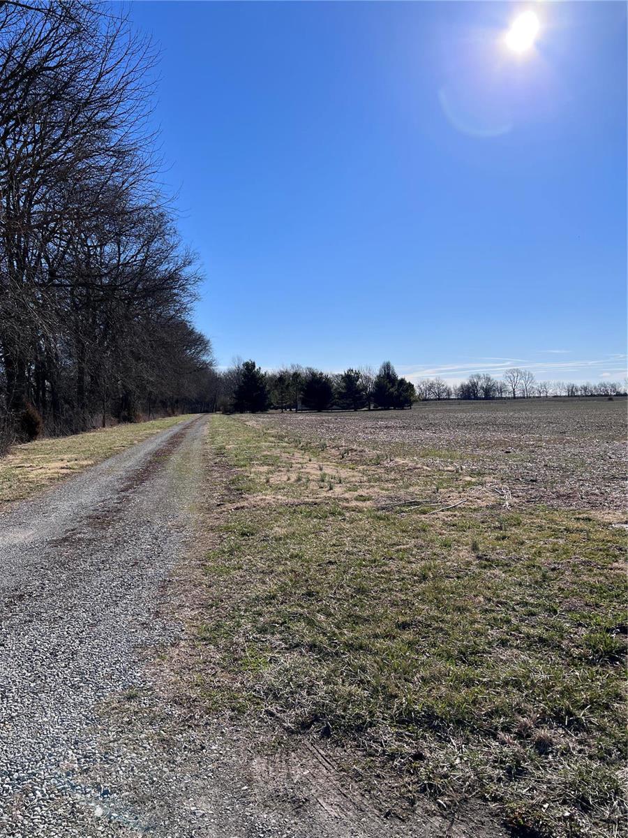 13956 Bottom Prairie Road Okawville, IL 62271 - Photo 3 of 28