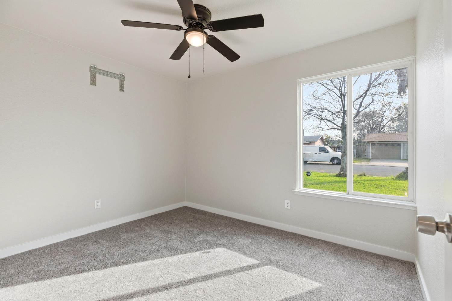 1025 Fish Drive Modesto, CA 95351 - Photo 15 of 34