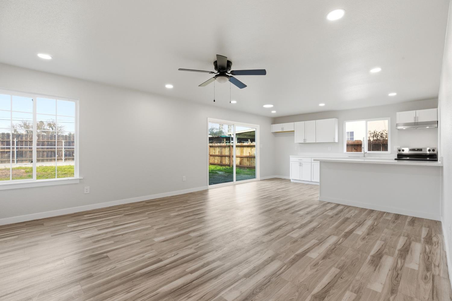 1025 Fish Drive Modesto, CA 95351 - Photo 3 of 34