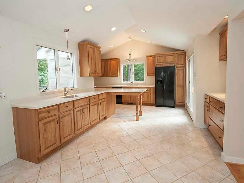 107 Hillcrest Road Fox Chapel, PA 15238 - Photo 9 of 25 Kitchen