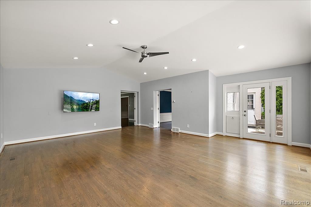 1051 Devonshire Road Grosse Pointe, MI 48230 - Photo 28 of 99