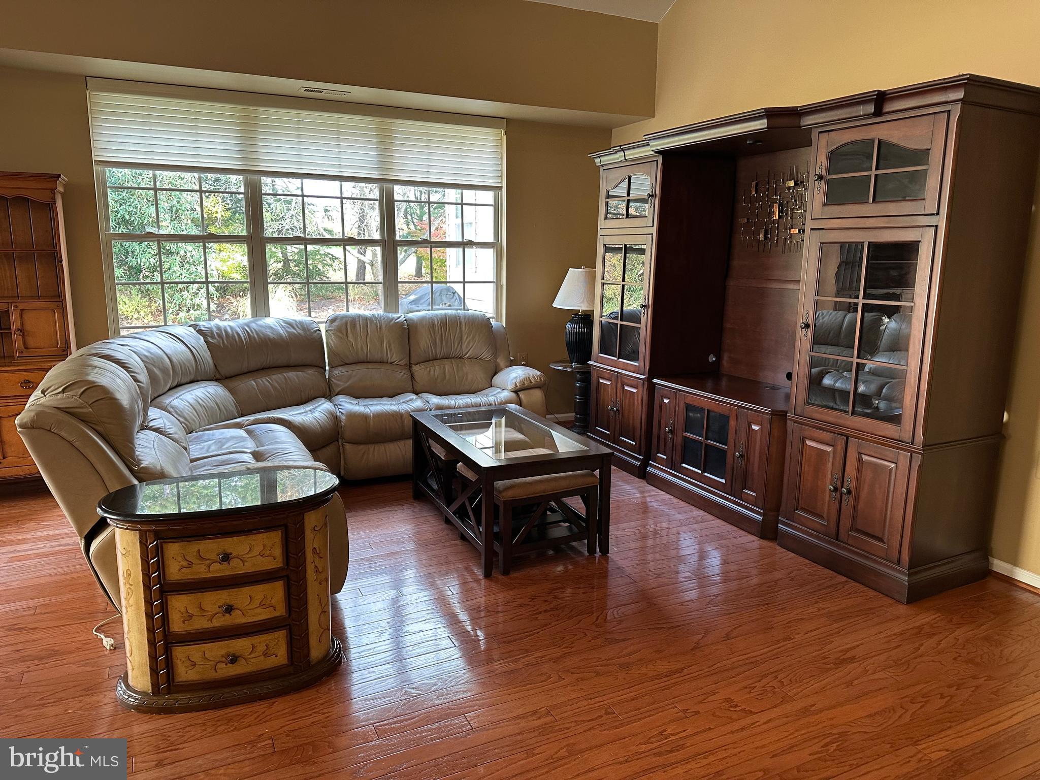 863 Nathaniel Trail Warminster, PA 18974 - Photo 14 of 36 Family Room