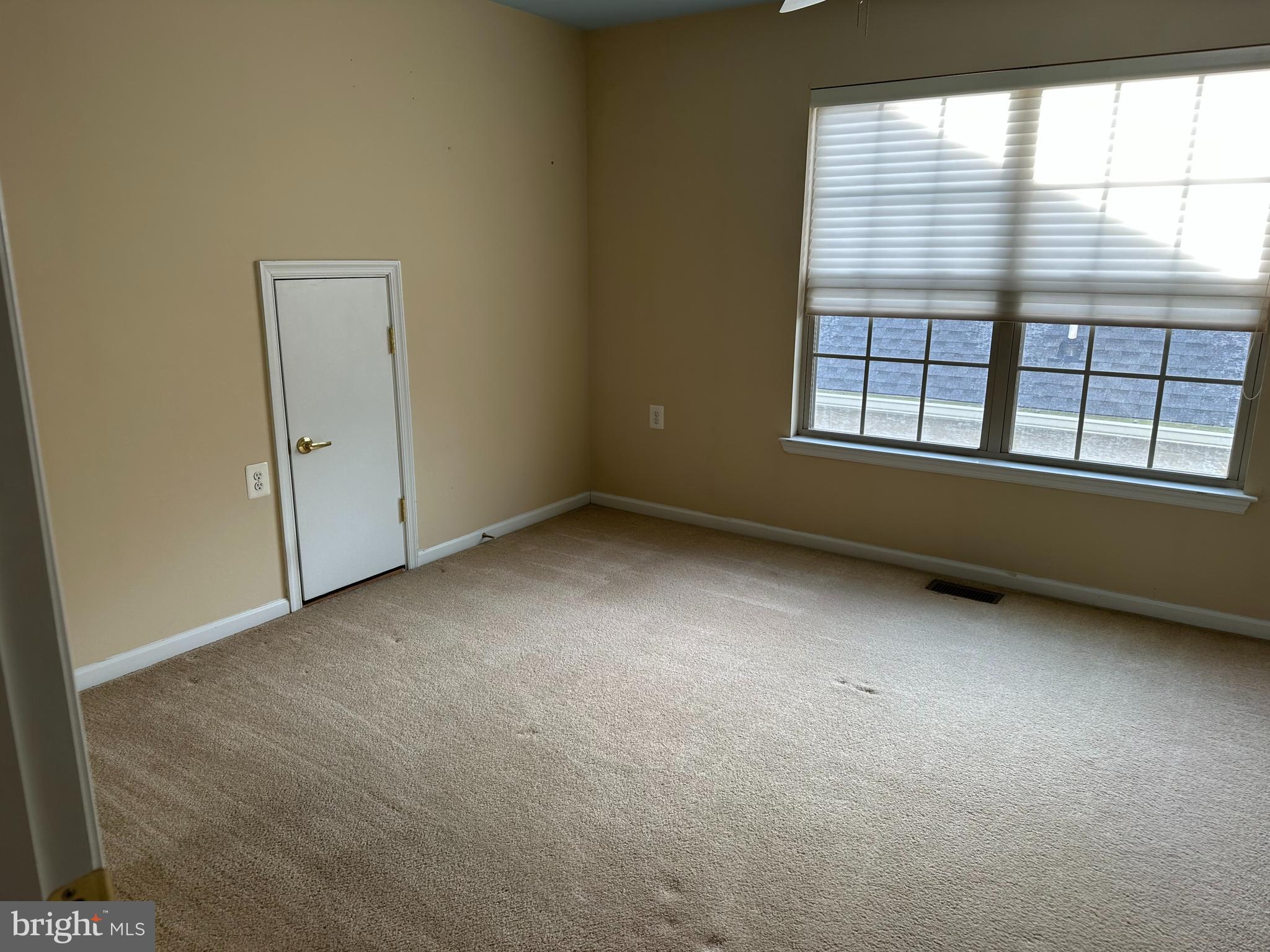 863 Nathaniel Trail Warminster, PA 18974 - Photo 23 of 36 2nd Bedroom